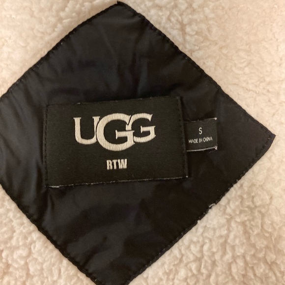 UGG Oatmeal Black Polyester Nylon Faux Fur Oversized Sweater Pullover size S - Picture 12 of 15